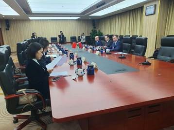 О проведении переговоров в рамках визита в Китайскую Народную Республику