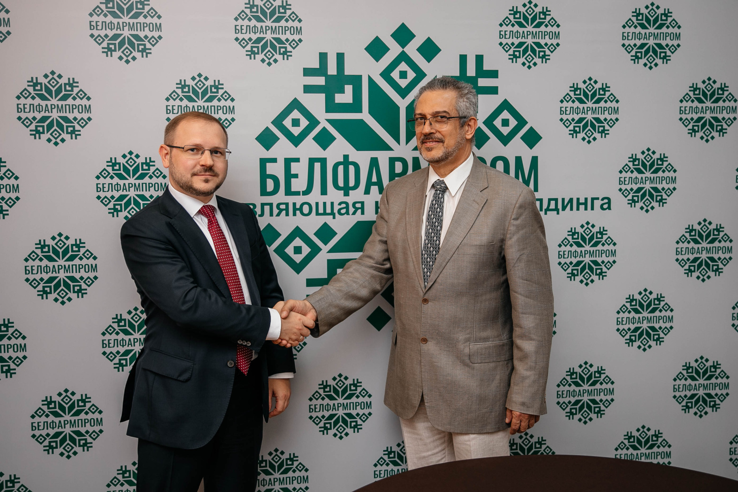 Чрезвычайный и Полномочный Посол Республики Кубы в Республике Беларусь посетил с деловым визитом Управляющую компанию